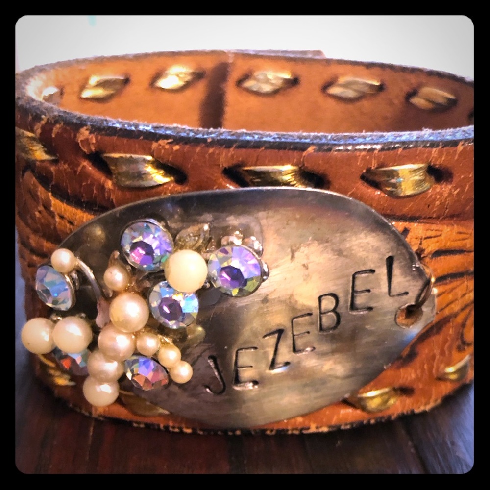 Junk Jewelry Jezebel Leather Cuff
